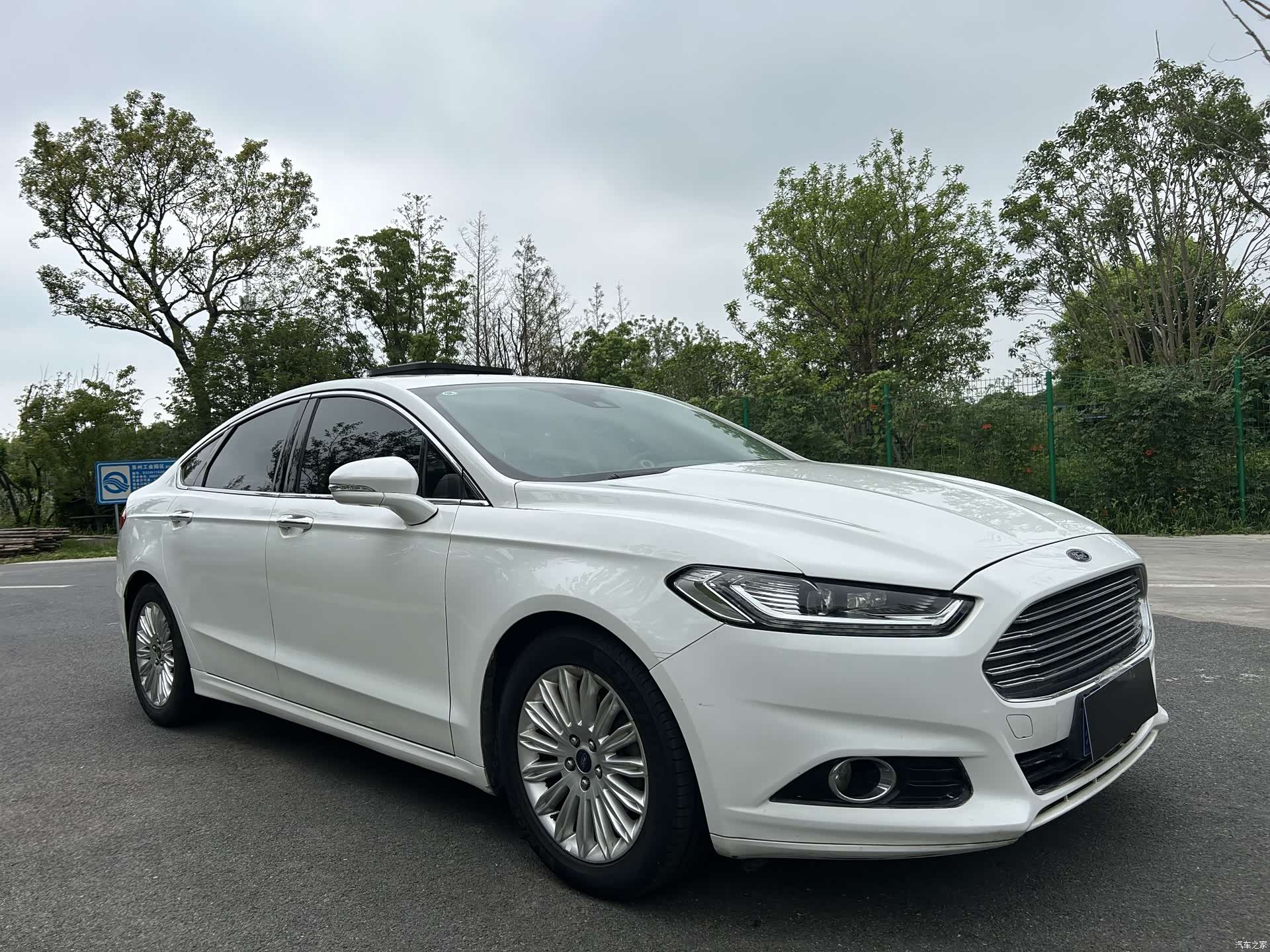 Ford Mondeo, 2014 3