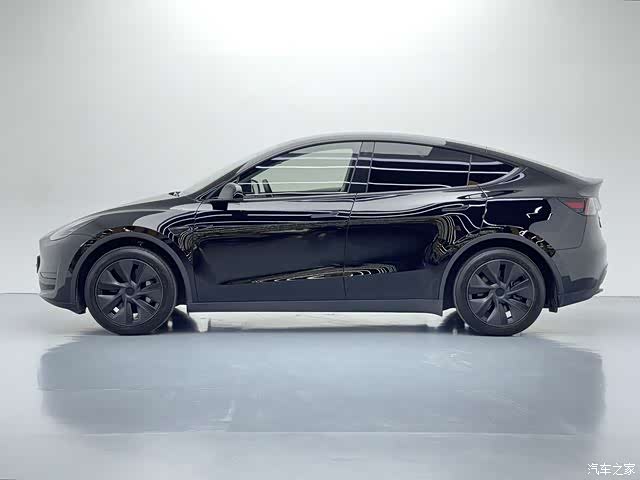 Tesla Model Y, 2024 7