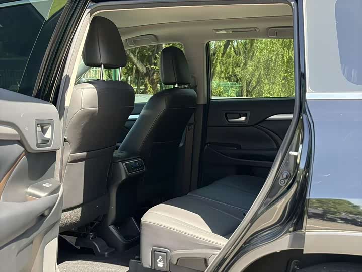 Toyota Highlander, 2017 года фото 6