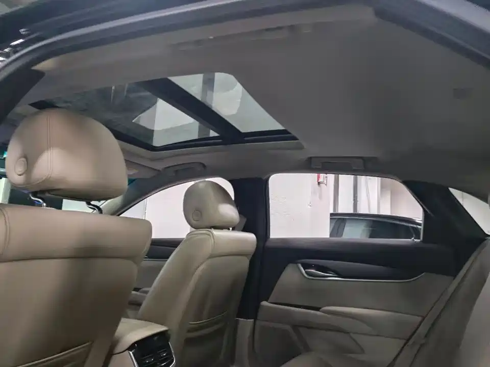 Cadillac XTS