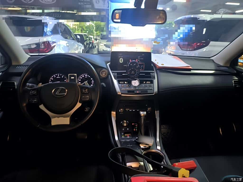 Lexus NX, 2020 10