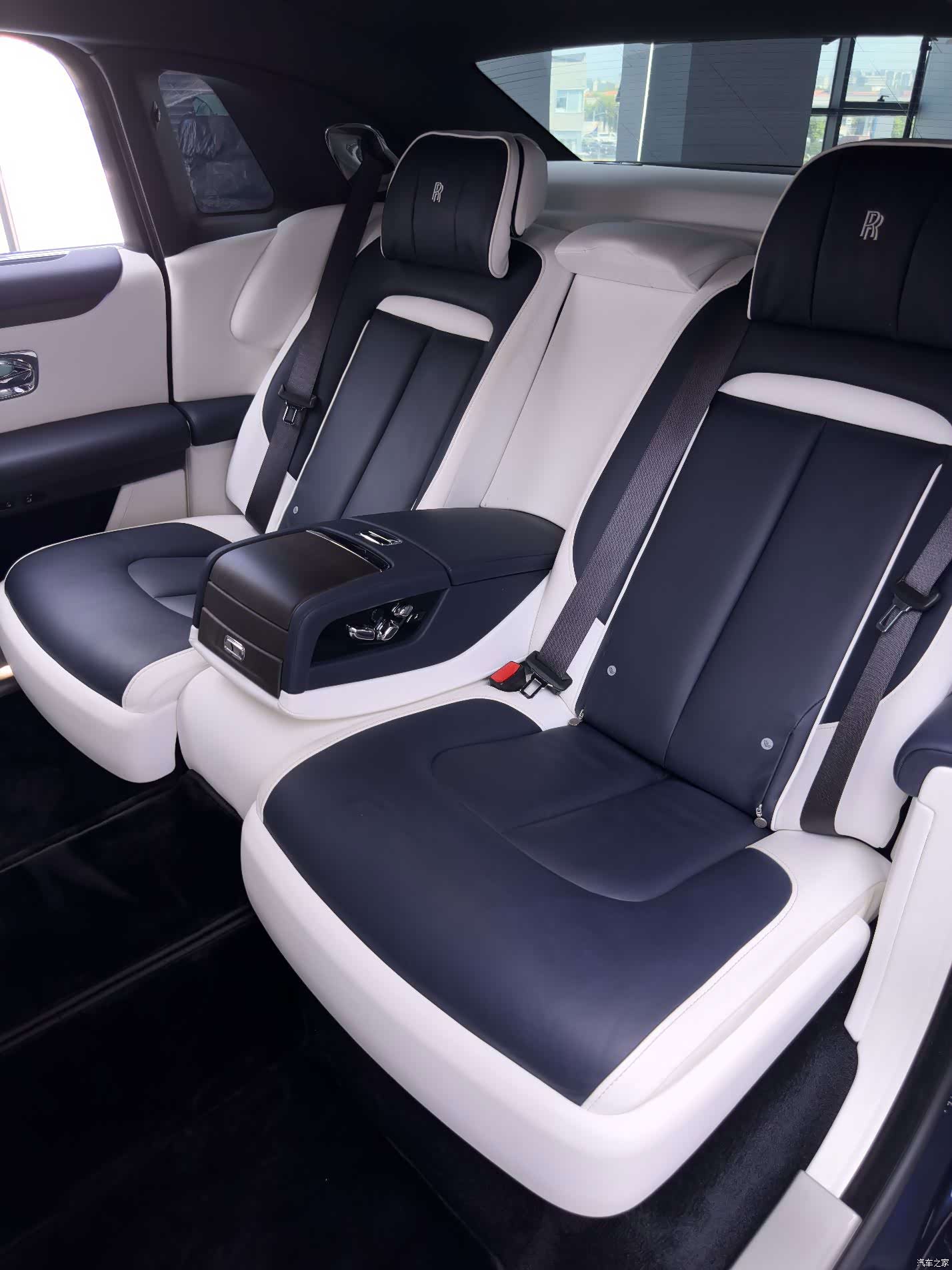 Rolls-Royce Ghost, 2021 31