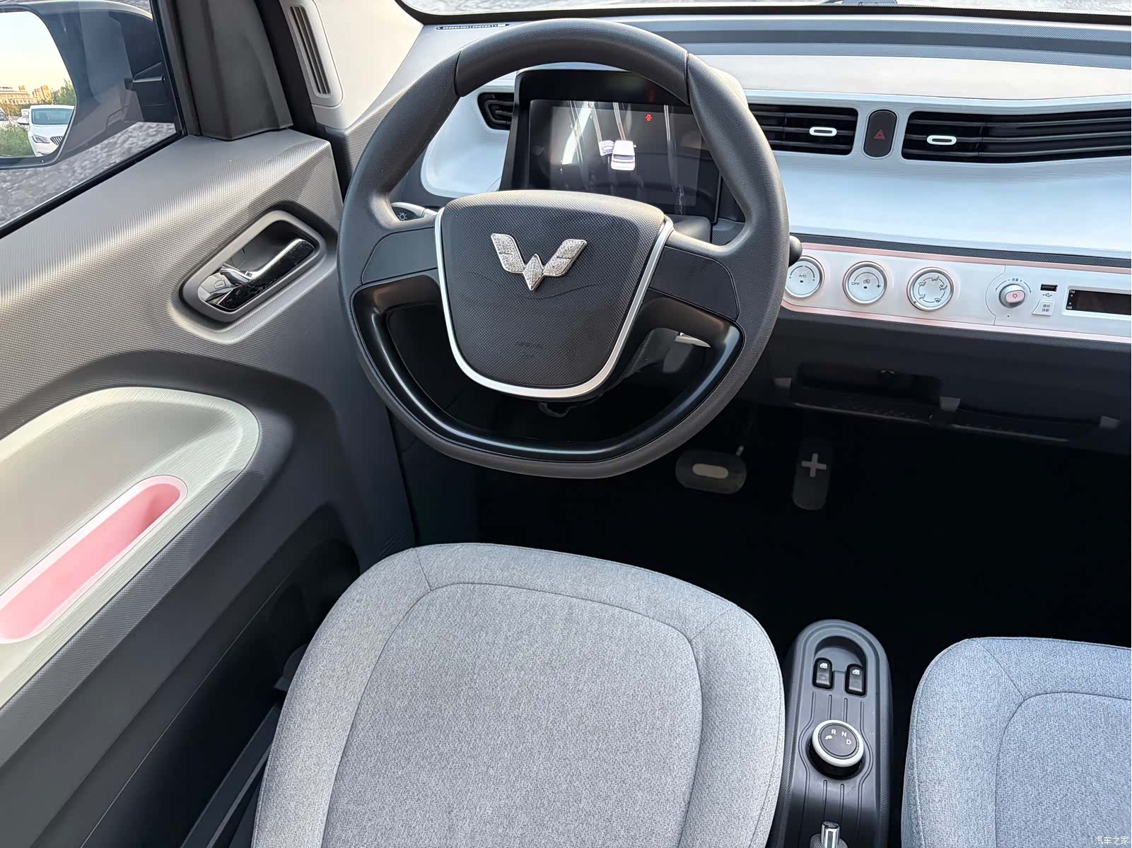 Wuling MINIEV, 2022 11