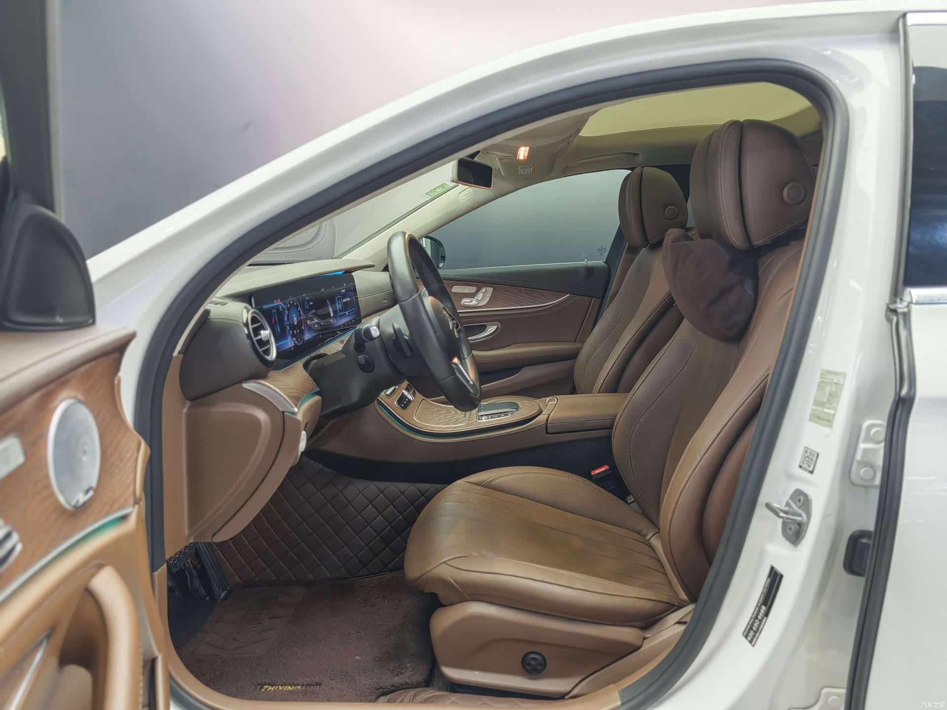 Mercedes-Benz E-Class, 2019 3