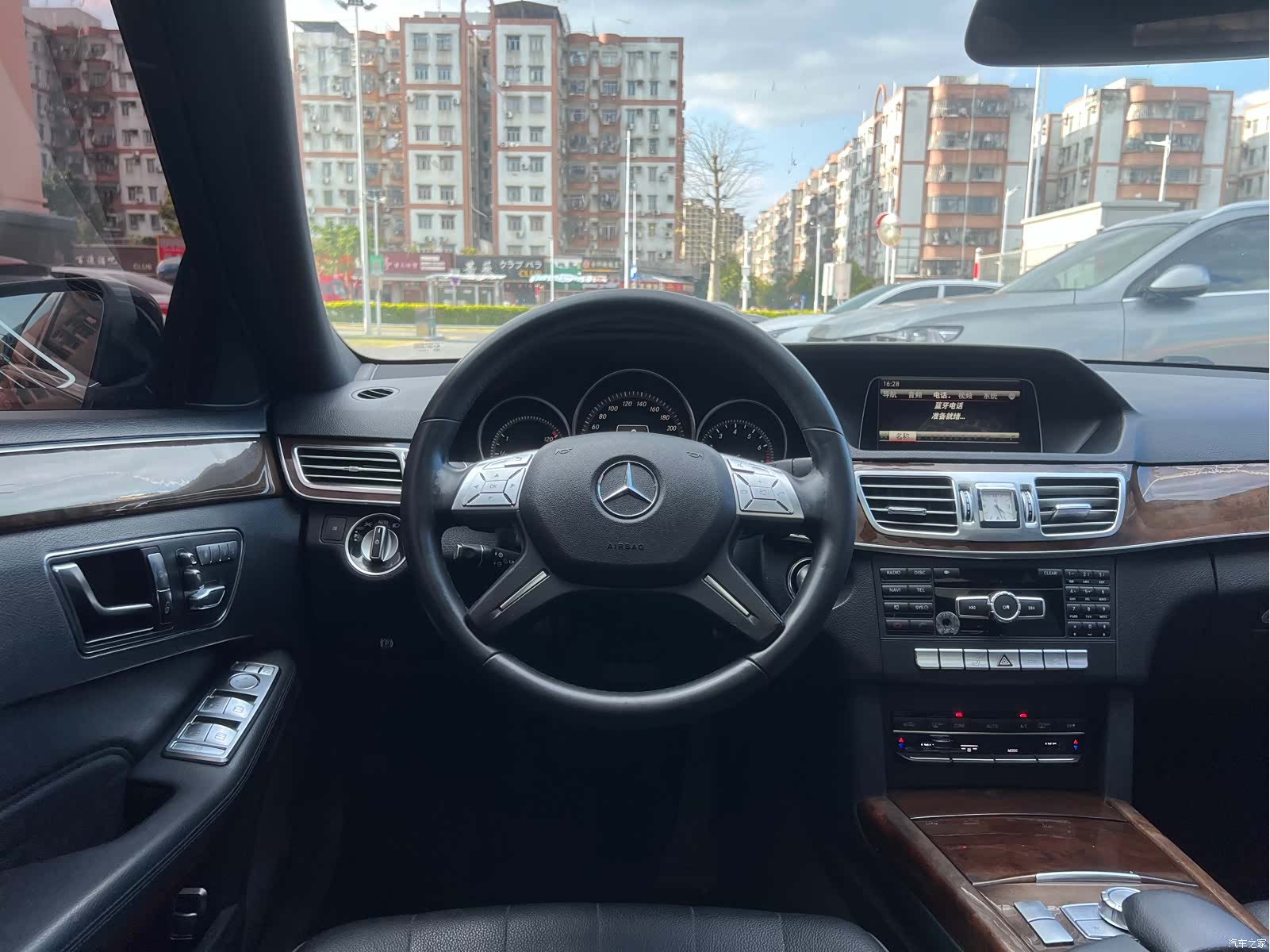 Mercedes-Benz E-Class, 2015 22