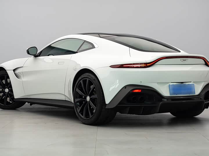 Aston Martin V8 Vantage 2022 4.0T V8 Coupe