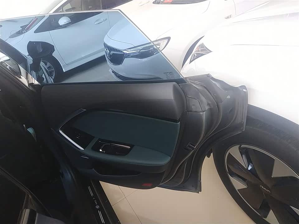 MG MG7