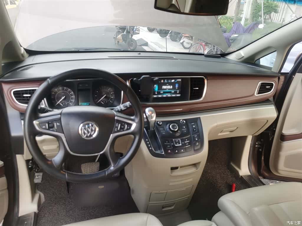Buick GL8, 2019 13