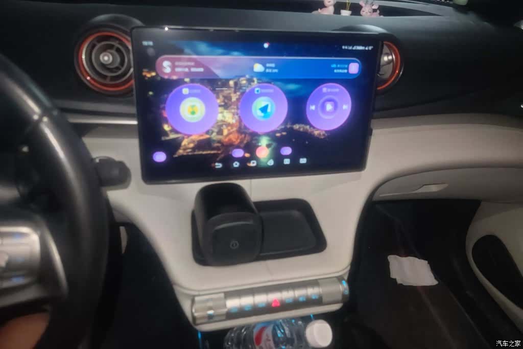 BYD Dolphin, 2022 13