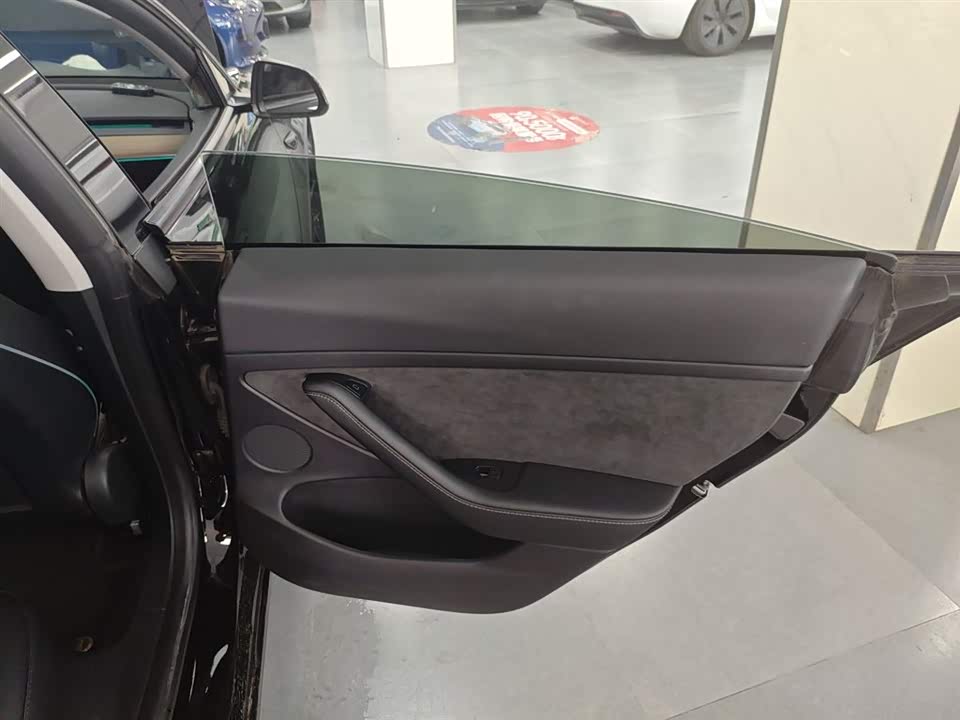 Tesla Model 3 Tesla Model 3