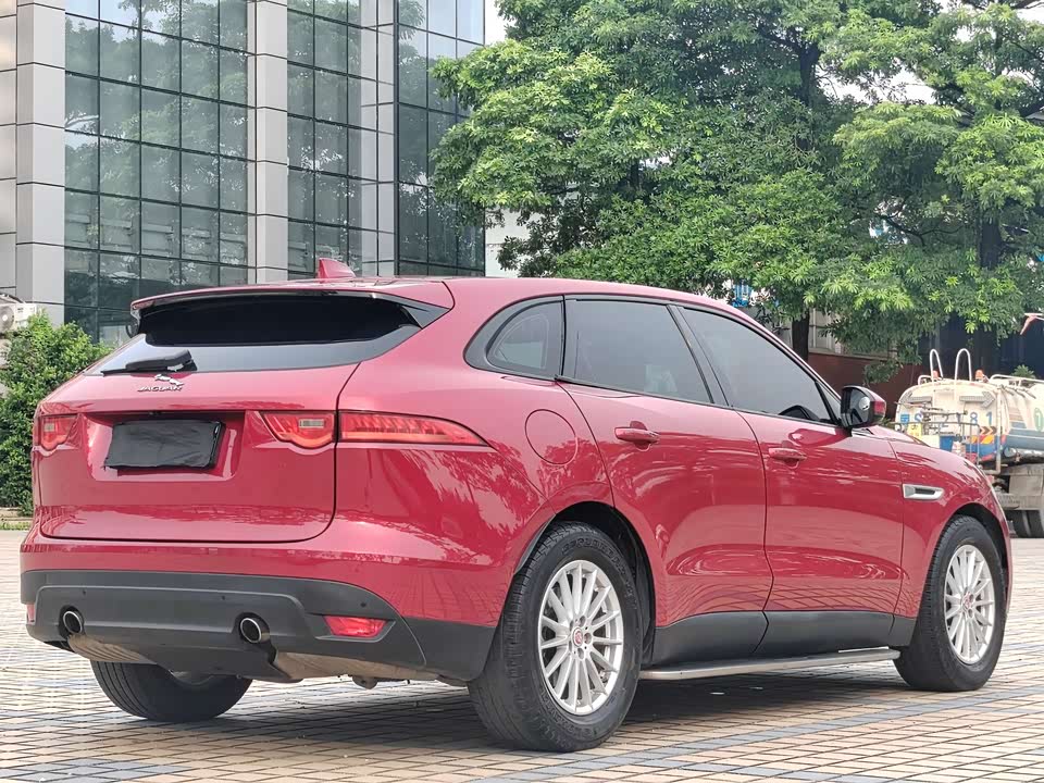 Jaguar F-PACE Jaguar F-PACE