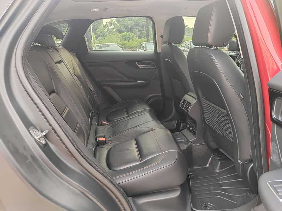 Jaguar F-PACE Jaguar F-PACE