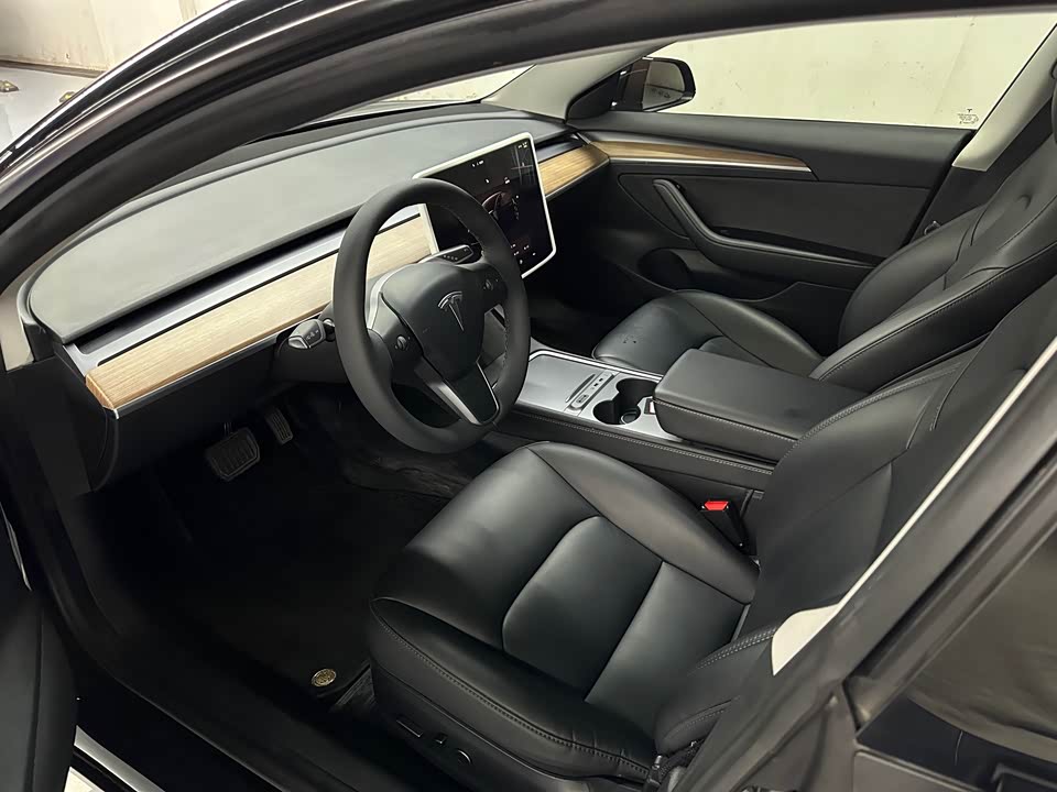 Tesla Model 3 Tesla Model 3