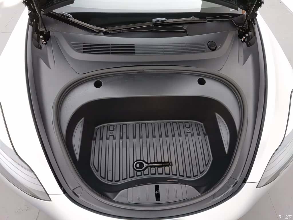 Tesla Model 3, 2022 6