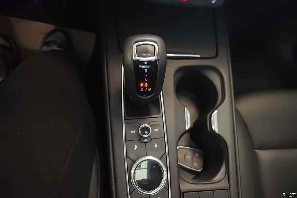 Cadillac XT4, 2019 16