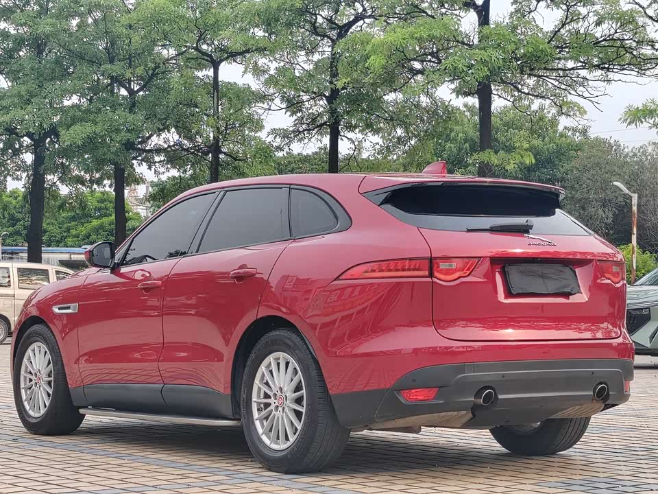Jaguar F-PACE Jaguar F-PACE
