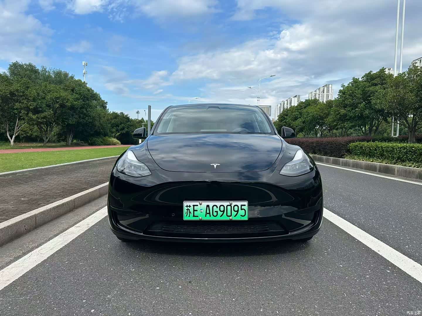 Tesla Model Y, 2023 2