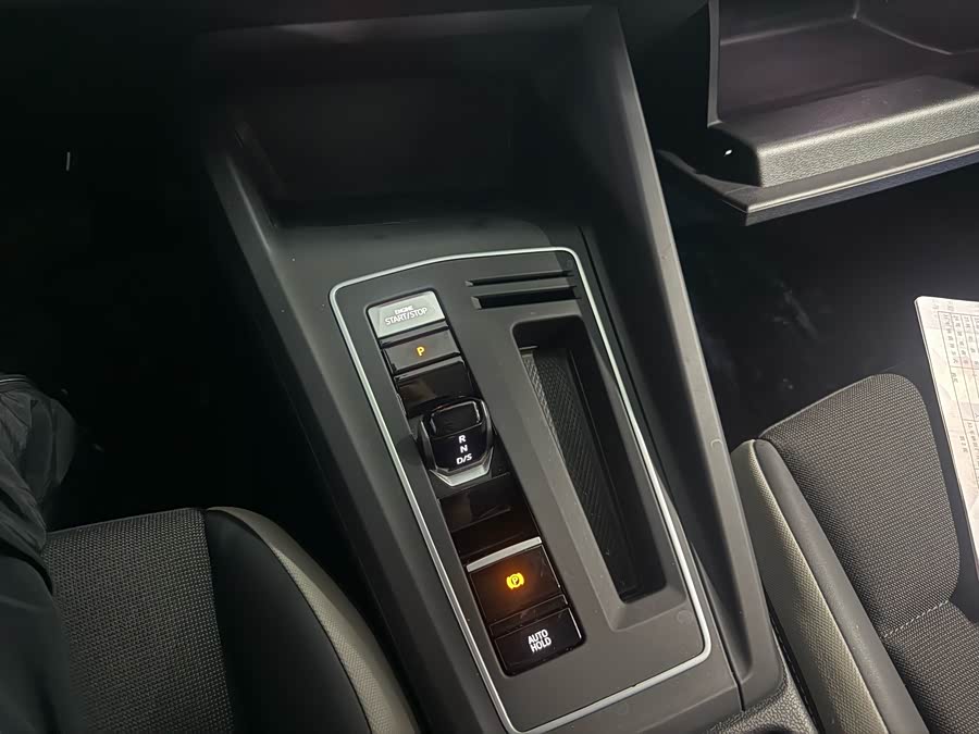 Volkswagen Golf 2024, фото 8