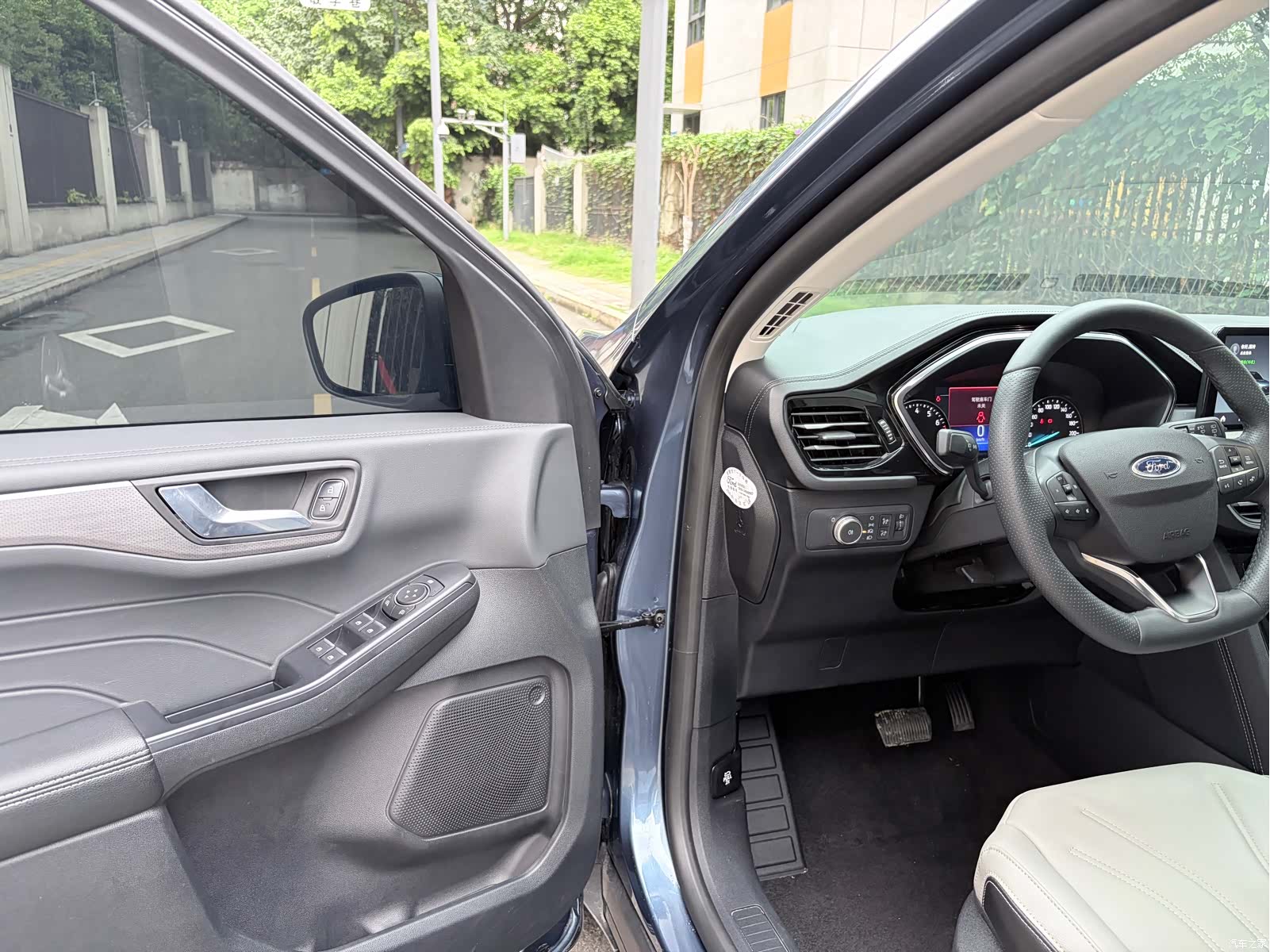 Ford Escape, 2022 12