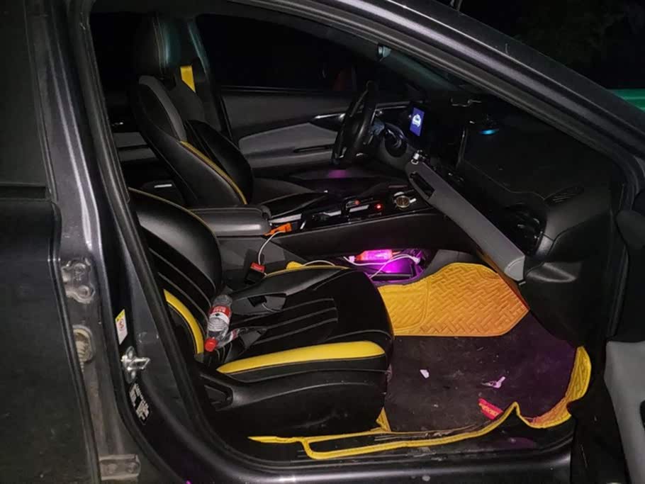 Trumpchi Shadow Leopard