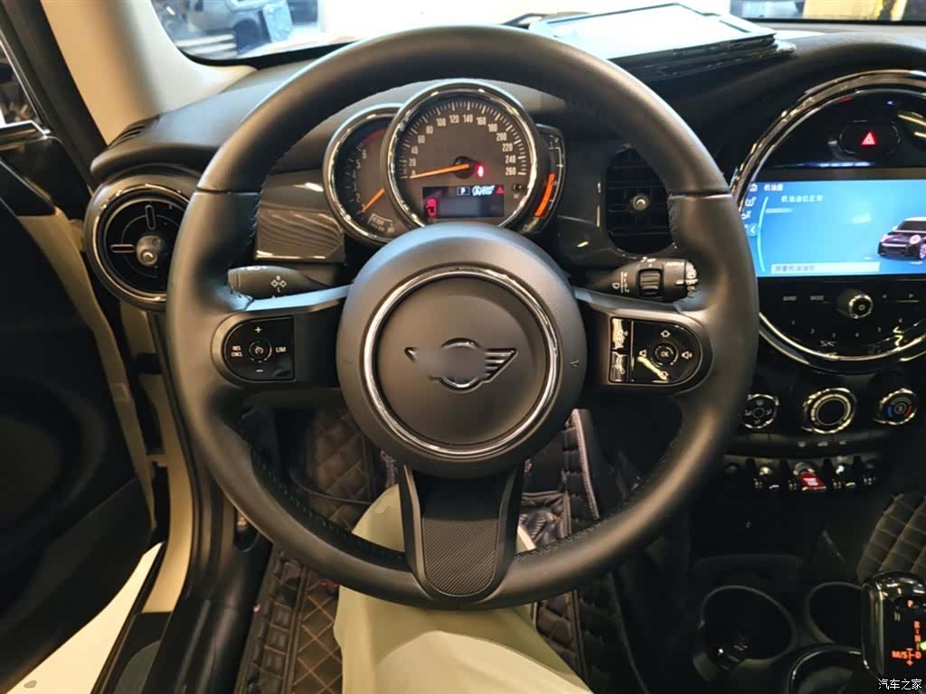 Mini ONE, 2022 11