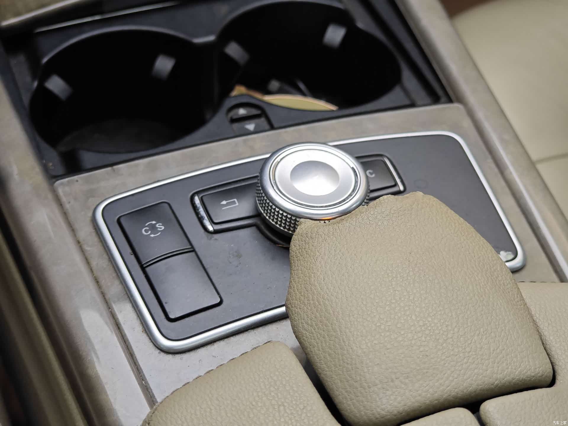 Mercedes-Benz E-Class, 2009 18