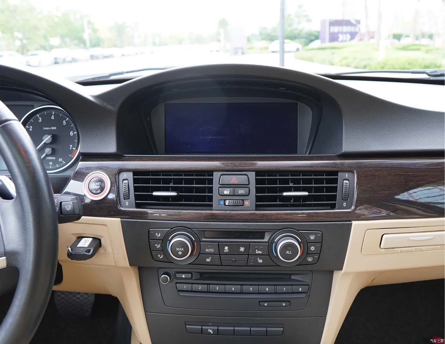 BMW 3 Series, 2011 9