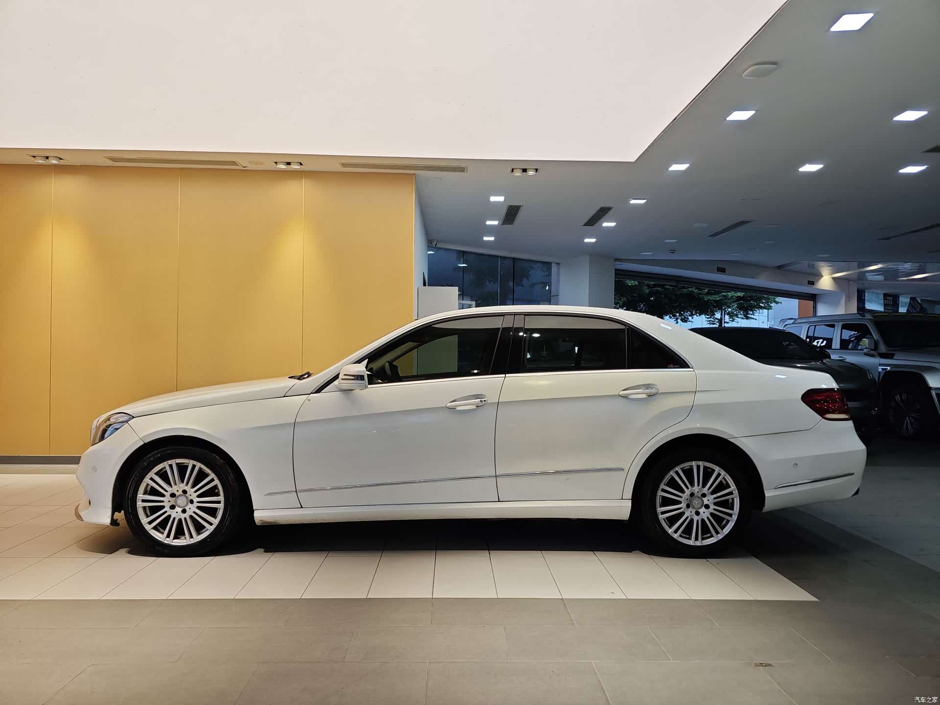 Mercedes-Benz E-Class, 2009 6