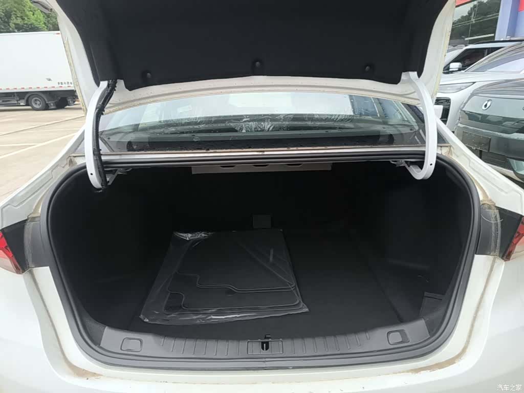Buick Verano, 2026 19