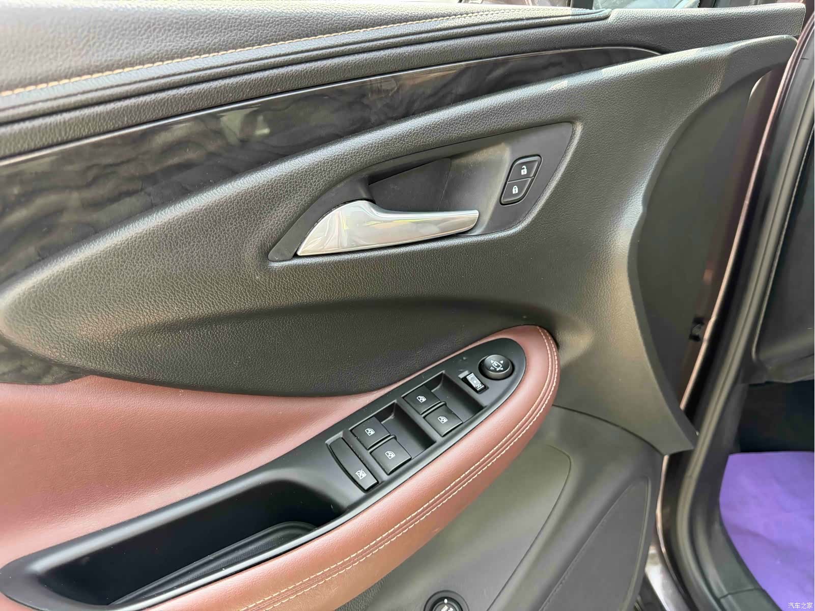 Buick Envision Plus, 2015 8