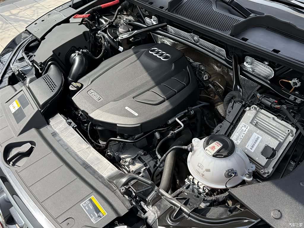 Audi Q5L, 2022 14