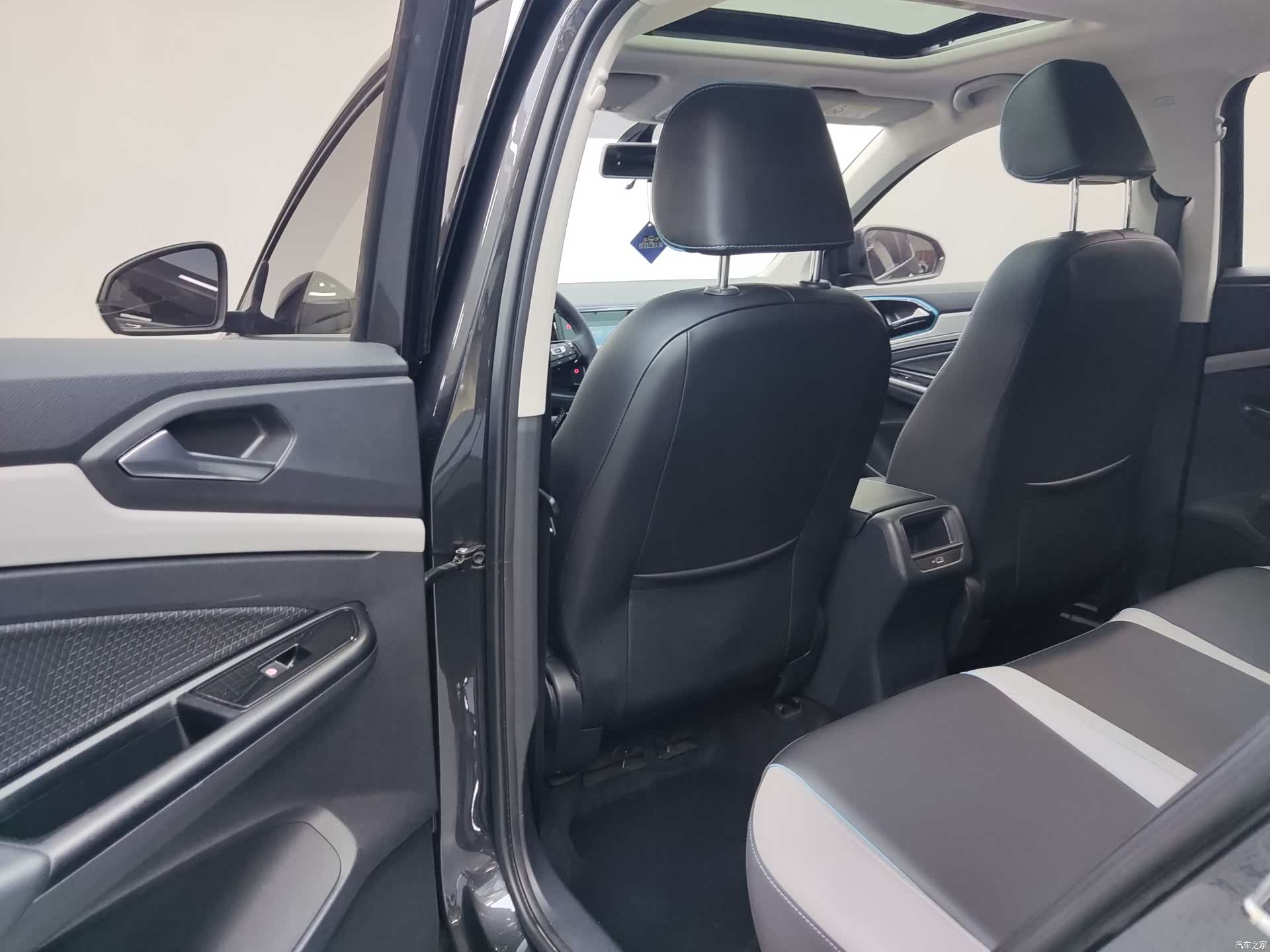 Volkswagen VS5, 2022 9