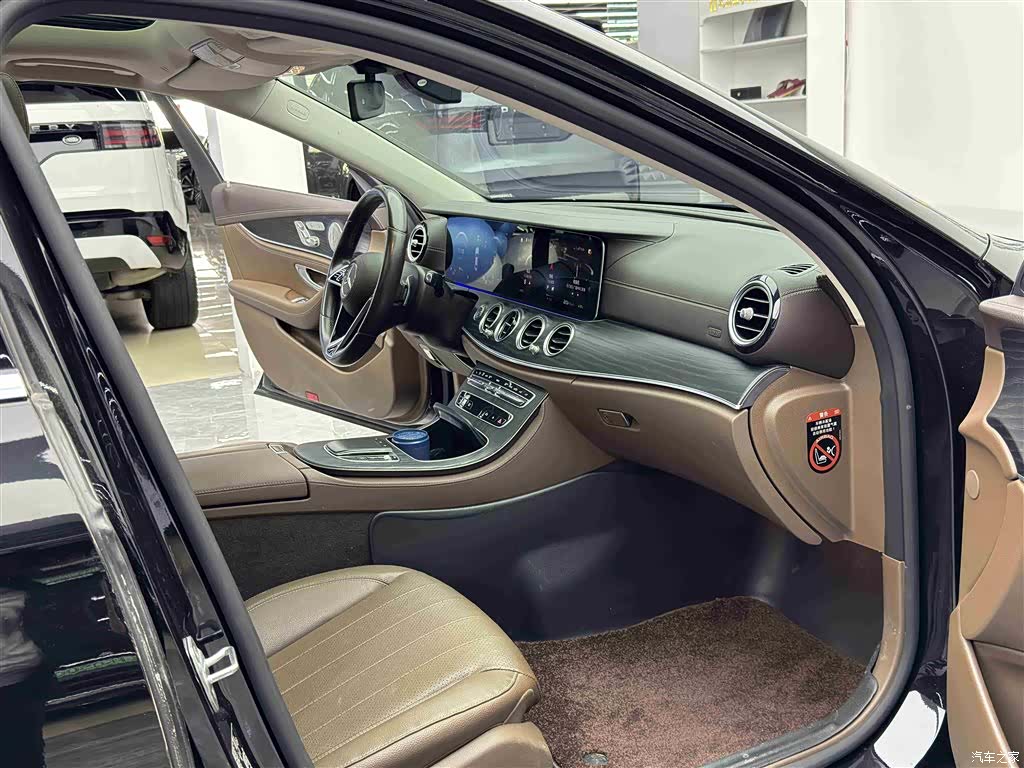 Mercedes-Benz E-Class, 2023 8