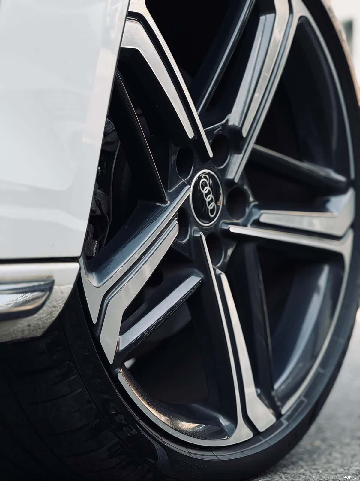 Audi A4L, 2024 3