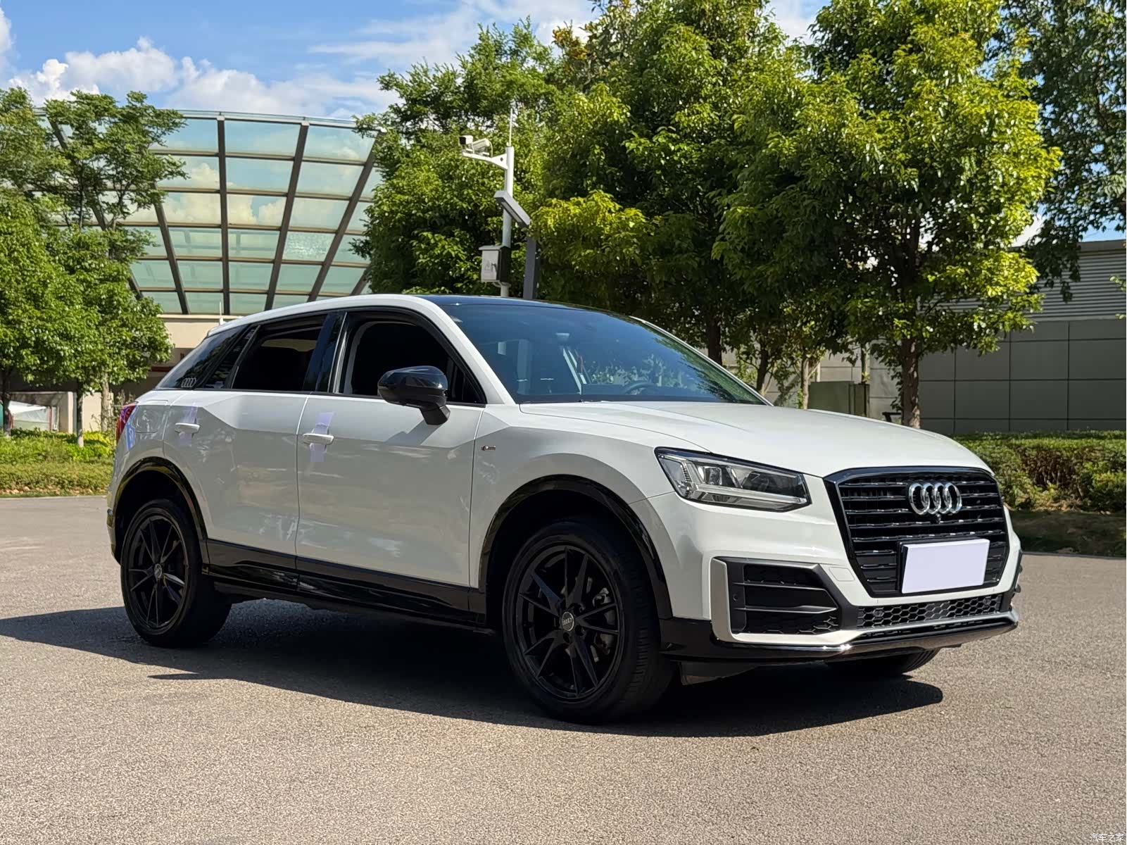 Audi Q2L, 2021 3