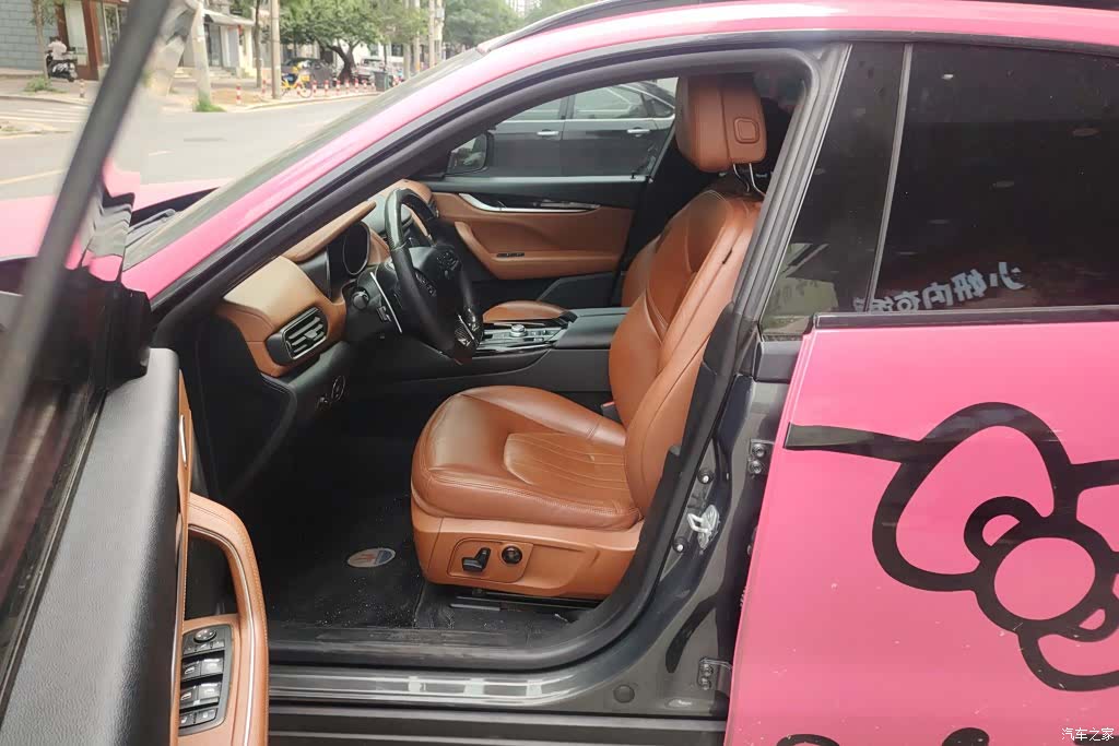 Maserati Levante, 2017 9