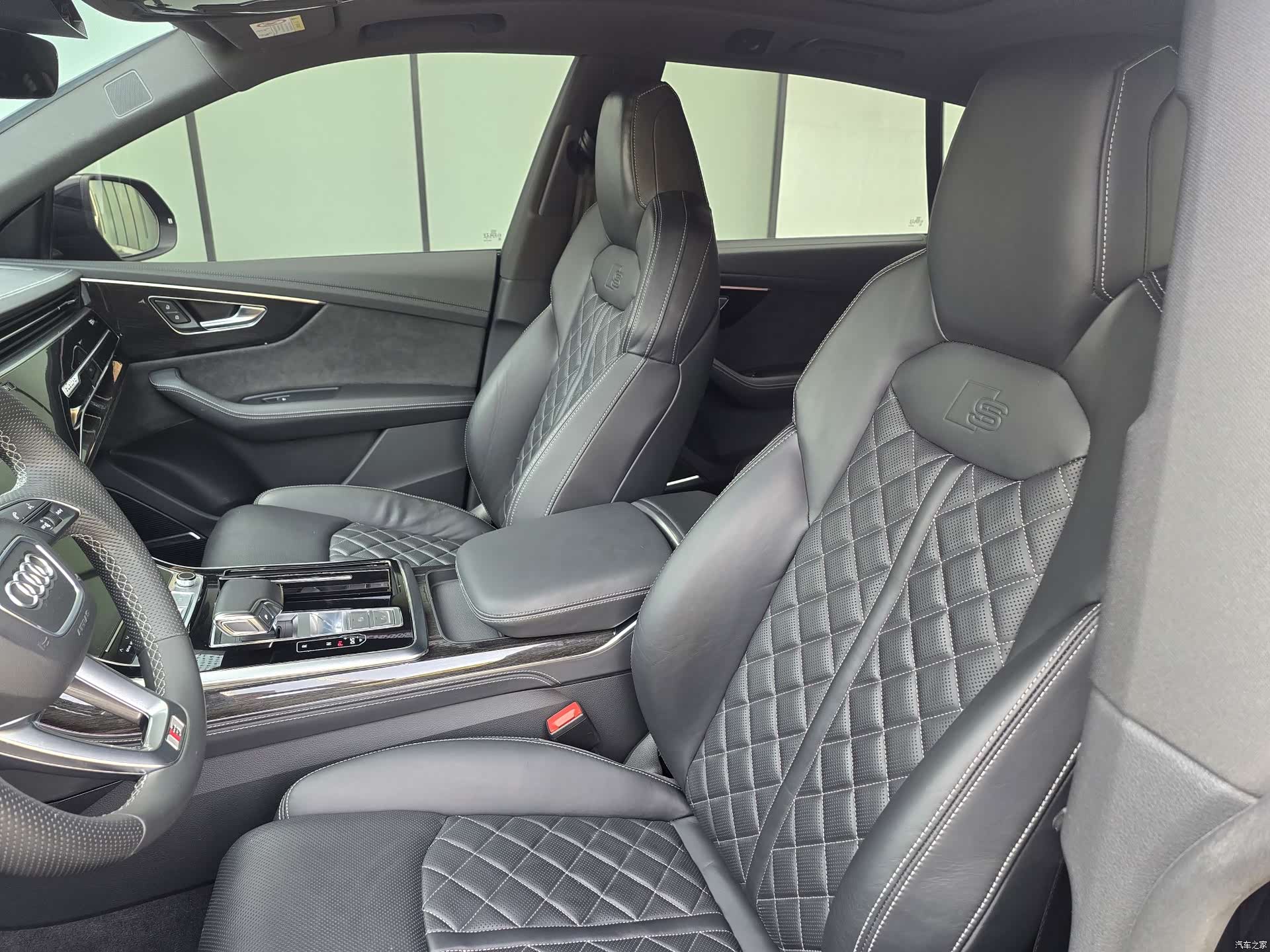 Audi Q8, 2021 6