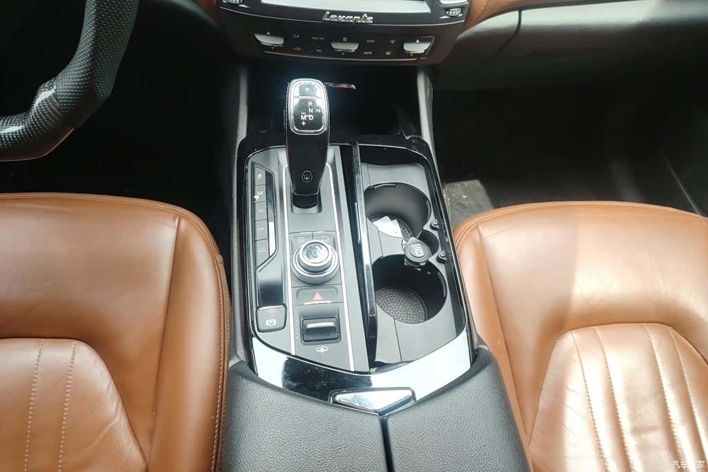 Maserati Levante, 2017 16