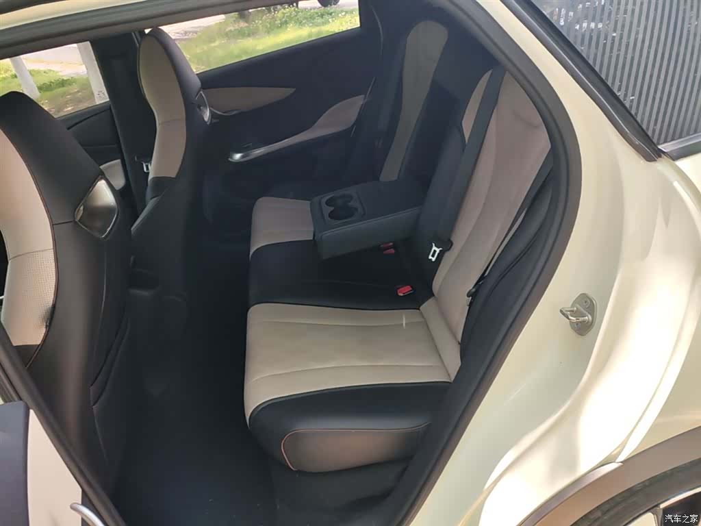 BYD Dolphin, 2023 17