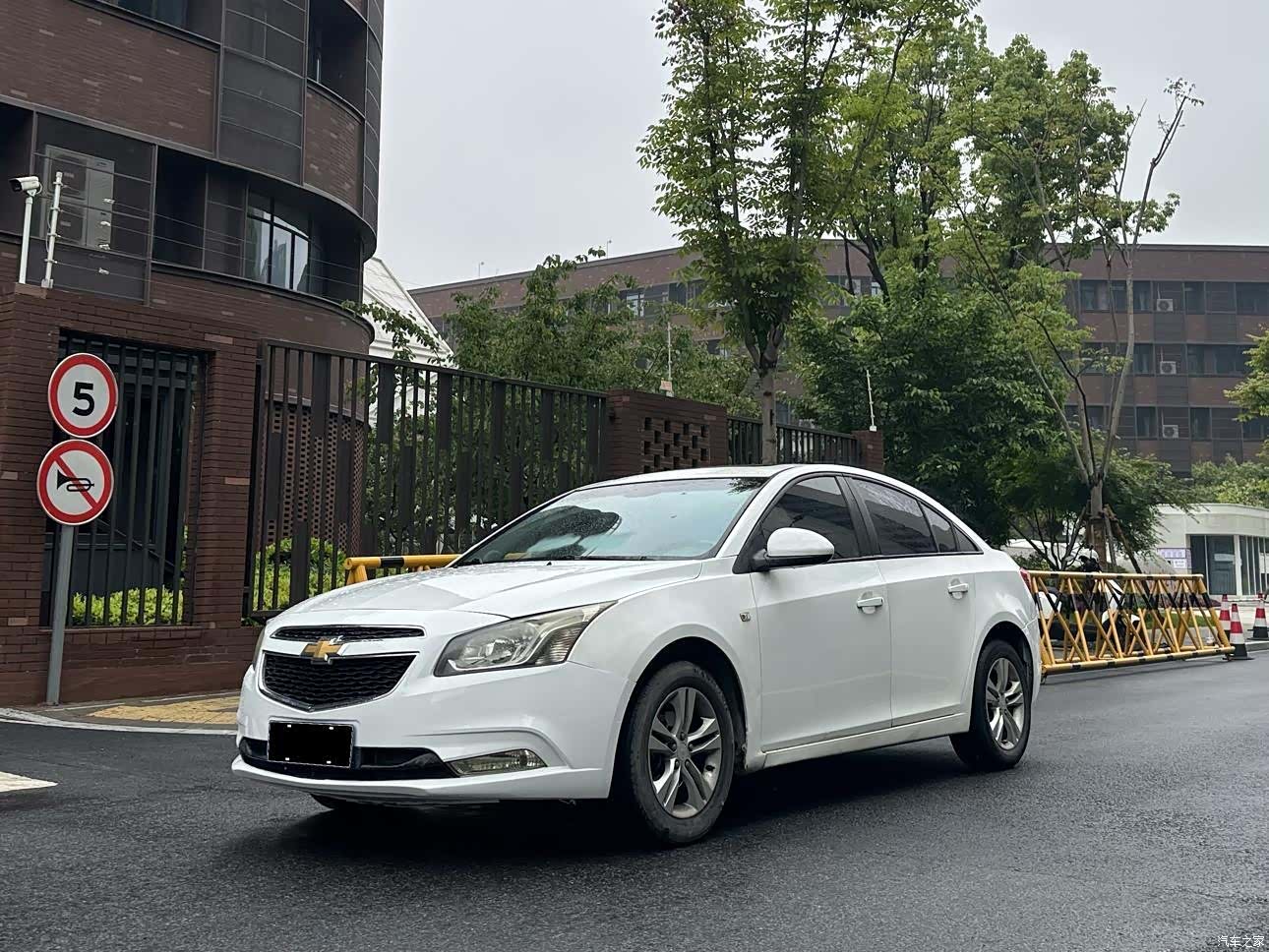 Chevrolet SE, 2016 1