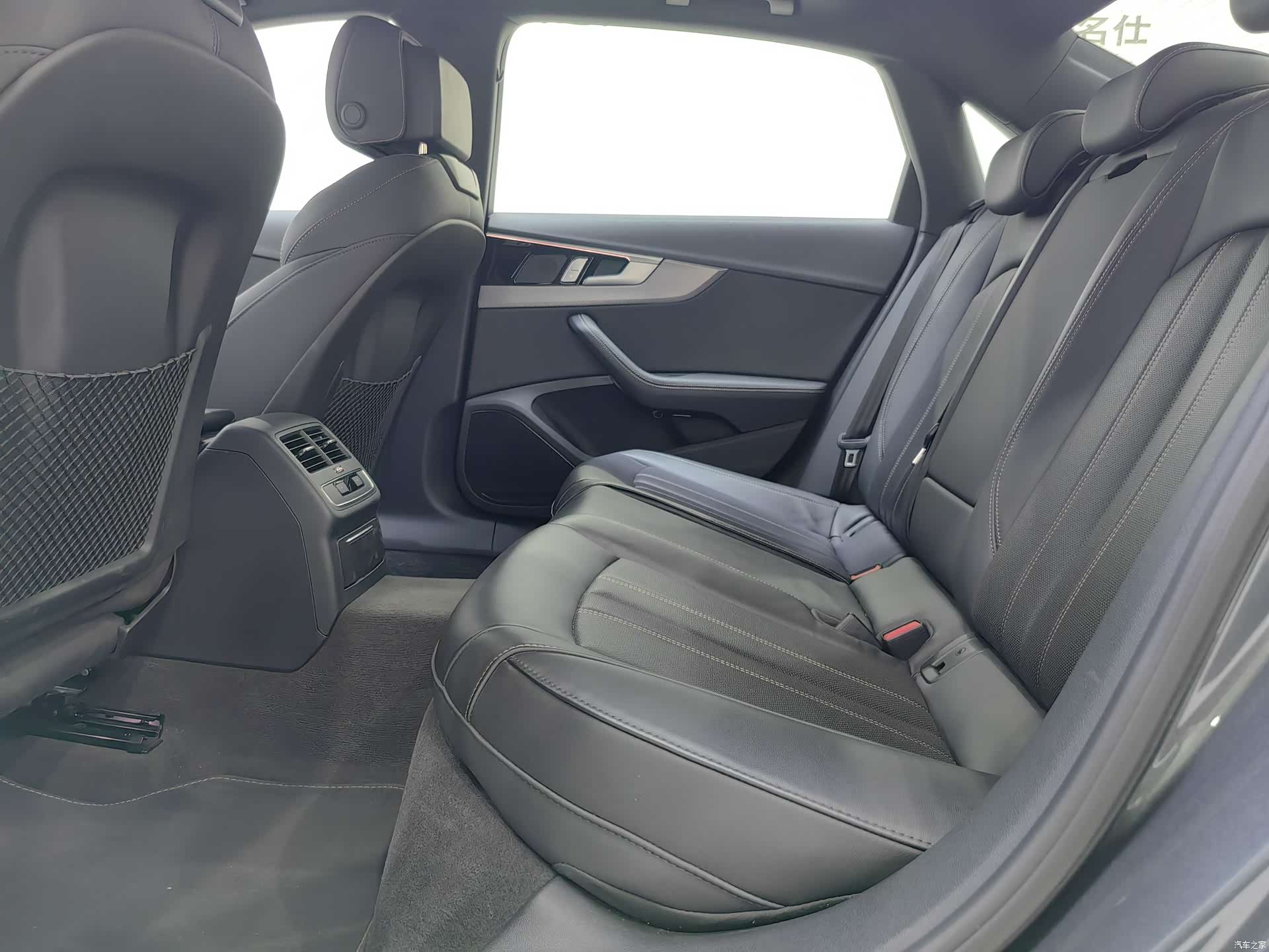 Audi A4L, 2024 10