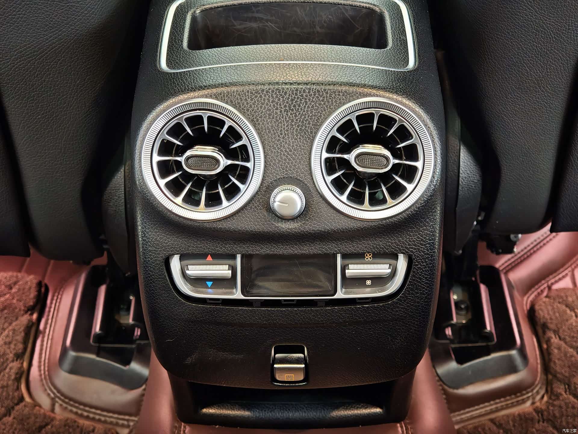 Mercedes-Benz GLC, 2022 12