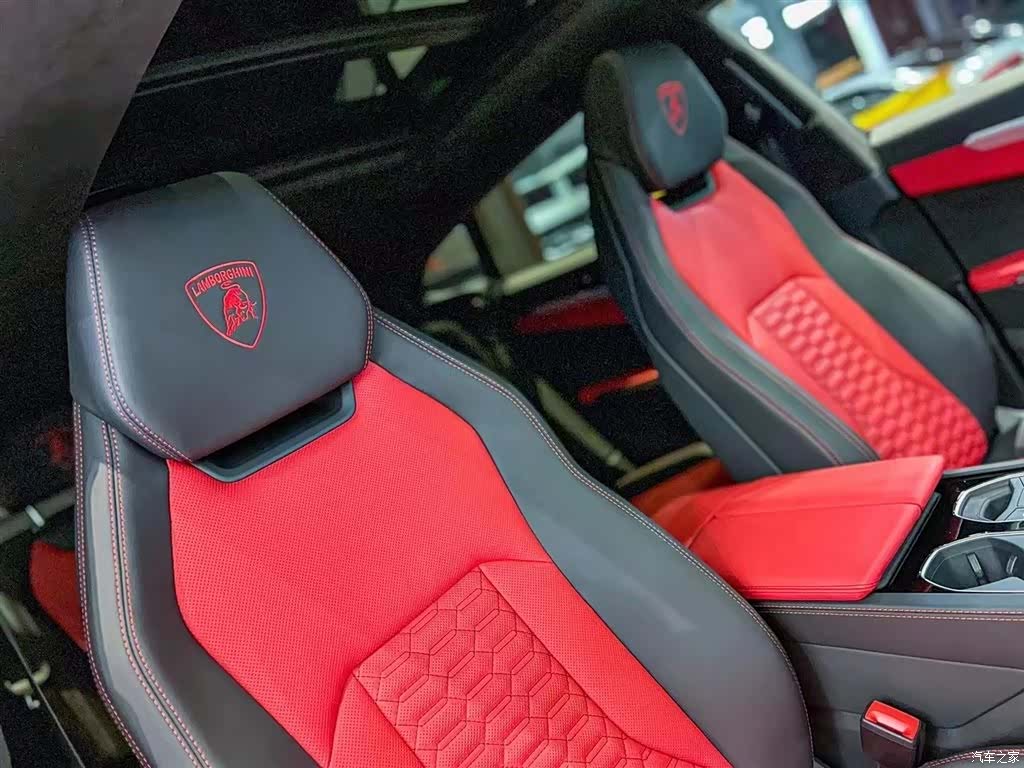 Lamborghini Urus, 2020 6