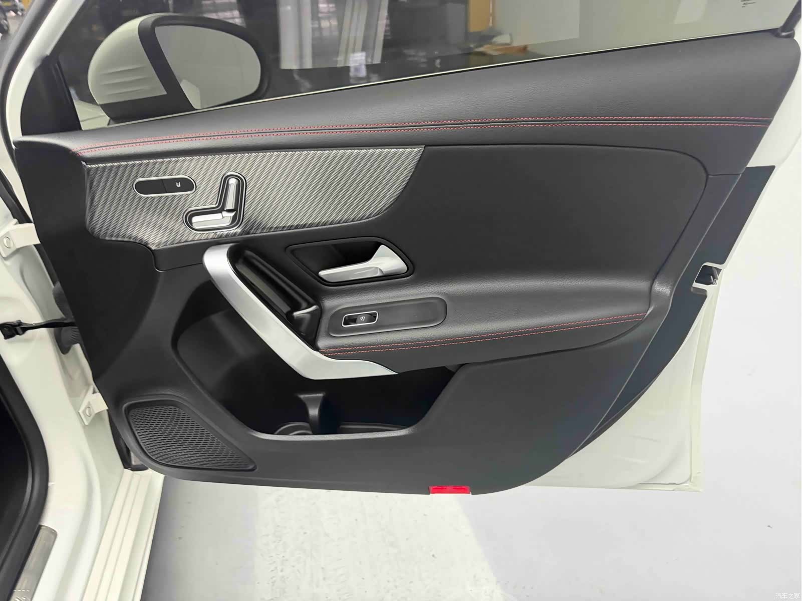 Mercedes-Benz A-Class, 2024 18