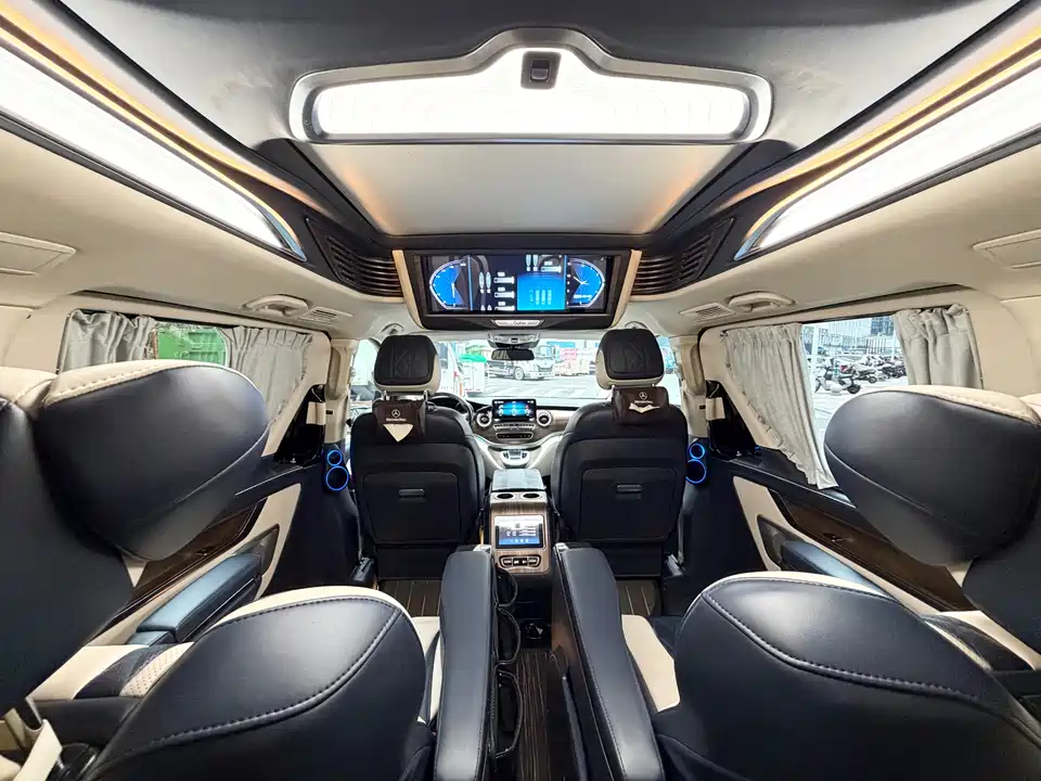 Mercedes-Benz V-class