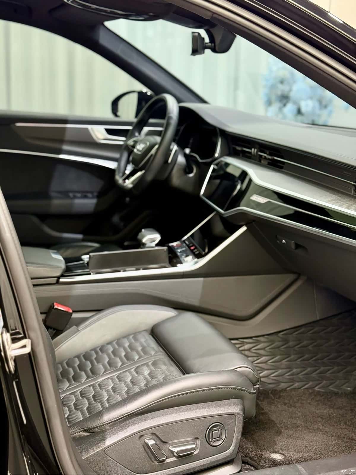 Audi RS, 2025 28