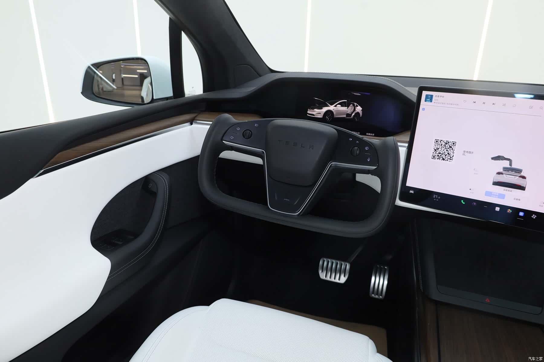 Tesla Model X, 2023 17