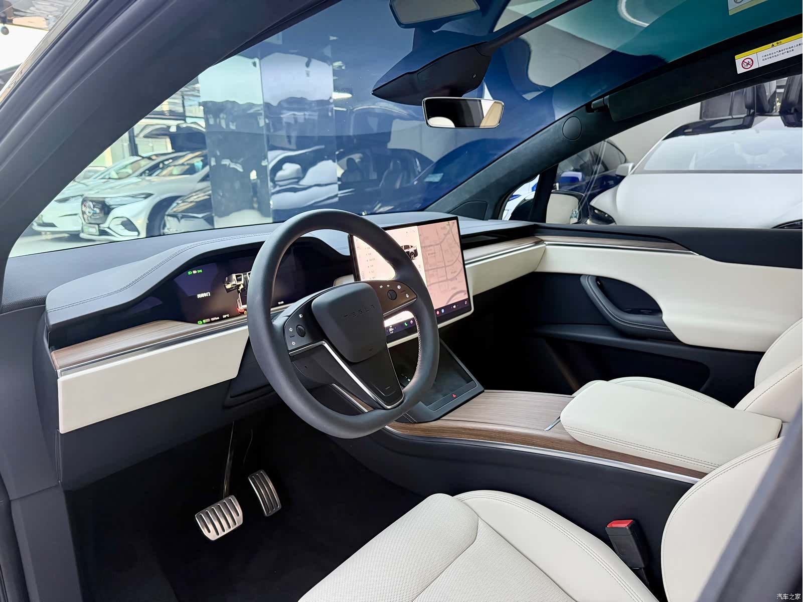 Tesla Model X, 2024 все фото