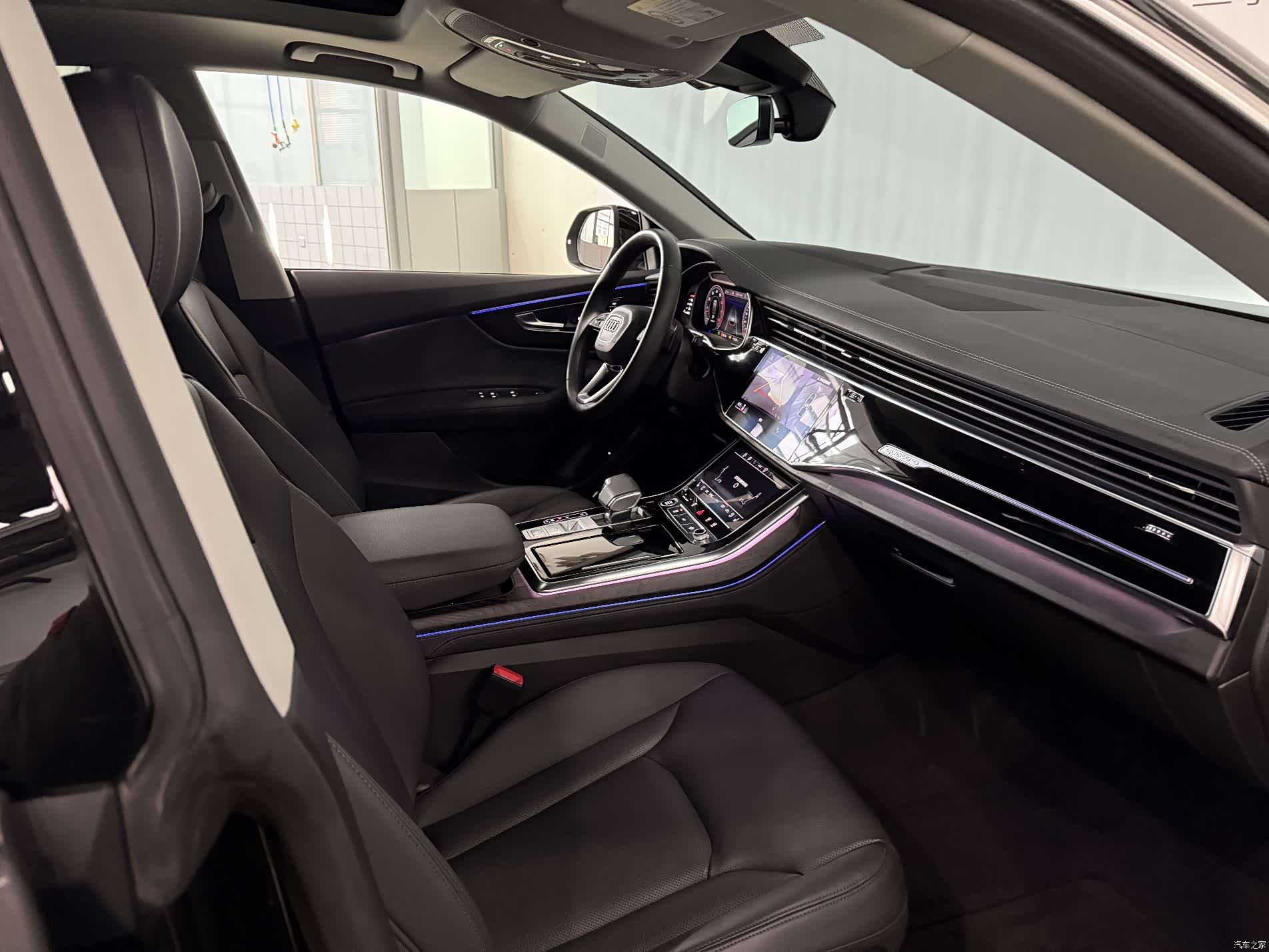 Audi Q8, 2023 12