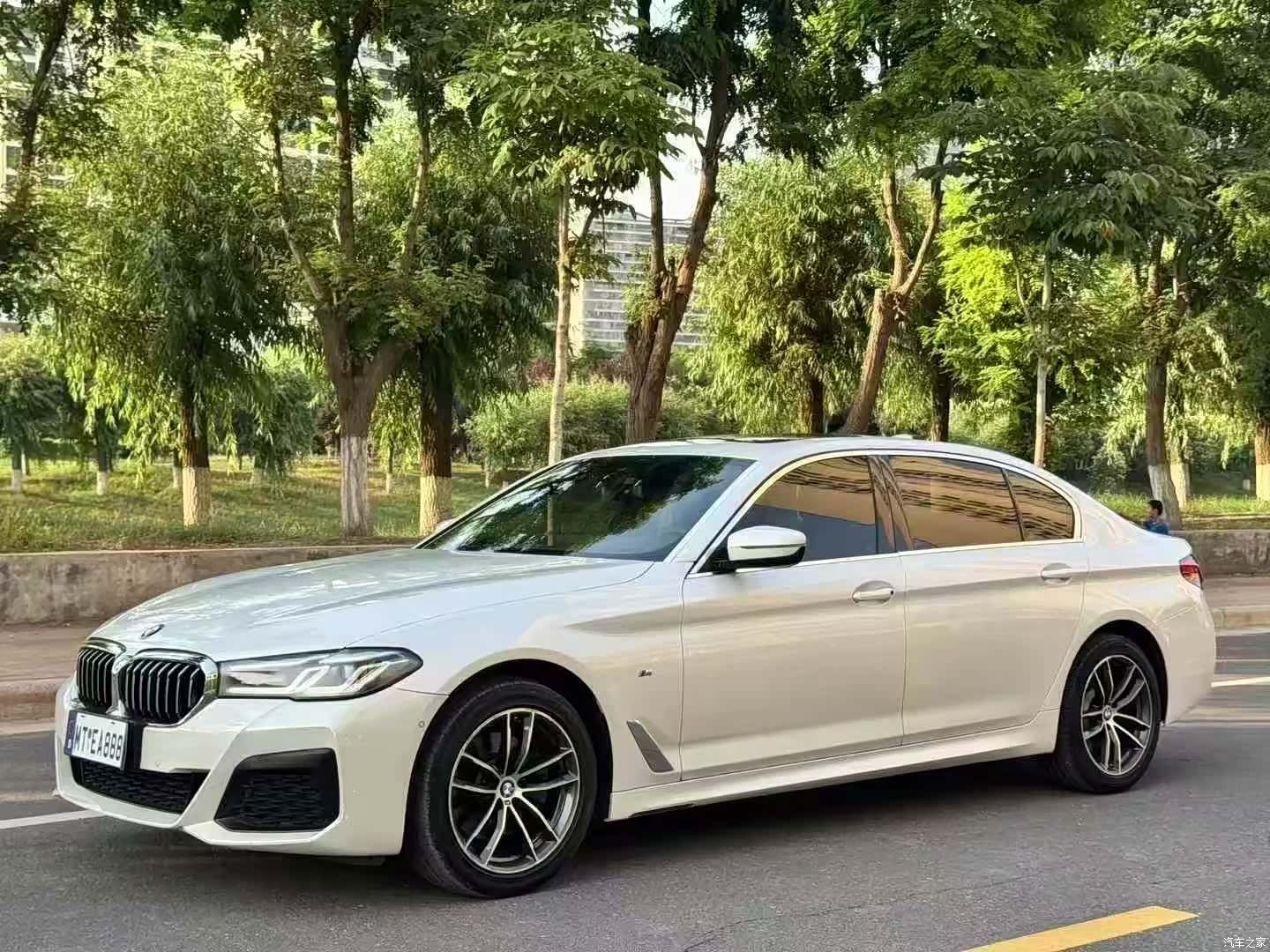 BMW 5 Series, 2021 1